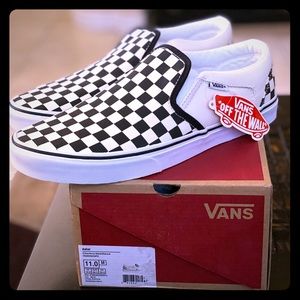 Men’s size 11 New never-worn checkered Vans in box